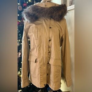 CAbi Women’s Medium Khaki Twill Nanook Faux Fur Hooded Utility Jacket Coat Warm